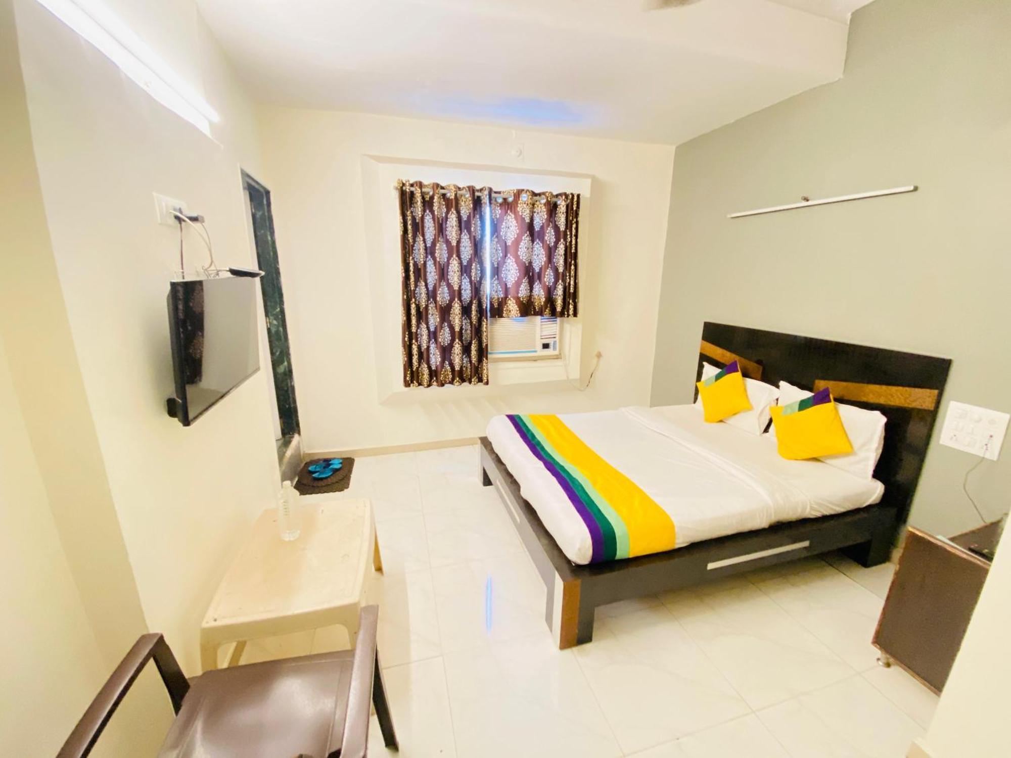 Hotel Aakash Navrangpura Ahmedabad Exterior foto